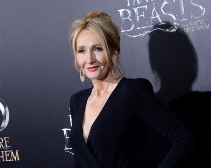 J.K. Rowling er begeistret for den nye "Harry Potter"-serien.