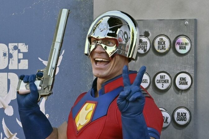 John Cena som fredsmegler.