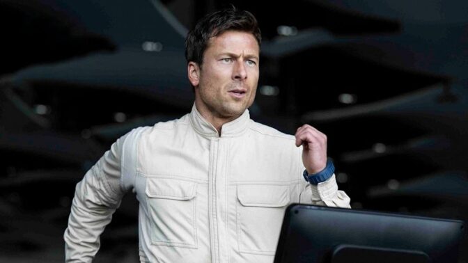 Nytt bilde av Glen Powell i rollen som "en vanlig fyr".