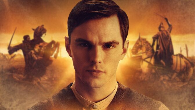 Nicholas Hoult som Tolkien i "Tolkien". Filmen har ingen annen forbindelse til "The Mythmakers".