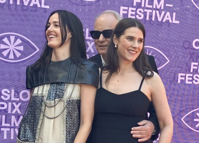 MovieZine fikk et lengre intervju med Inga Ibsdotter Lilleaas (t.h.). Renate Reinsve (t.v,) og Stellan Skarsgård i midten. Foto: Leni Houg