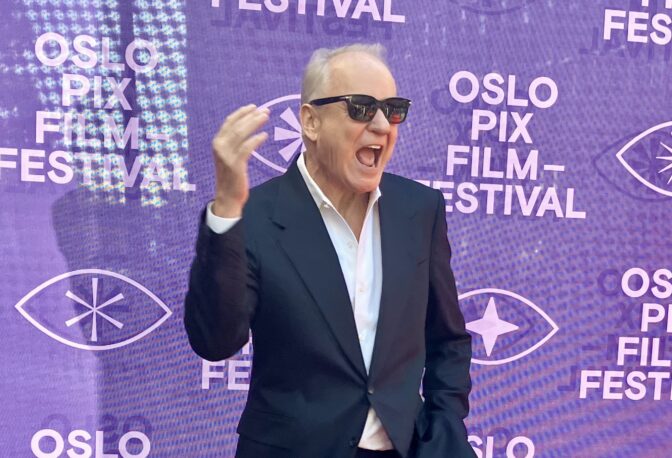 Stellan Skarsgård var i perlehumør. Foto: Leni Houg