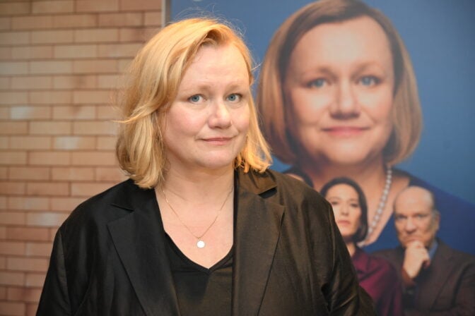 Laila Goody spiller den fiktive statsministeren Alma Solvik. Her avbildet under Filmhøsten 2025. Foto: John Berge