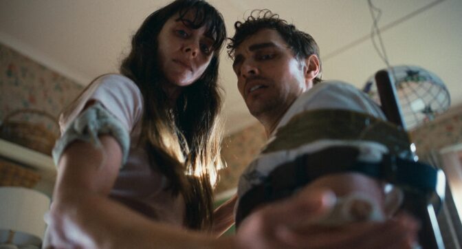 Dave Franco og Alison Brie i "Together"