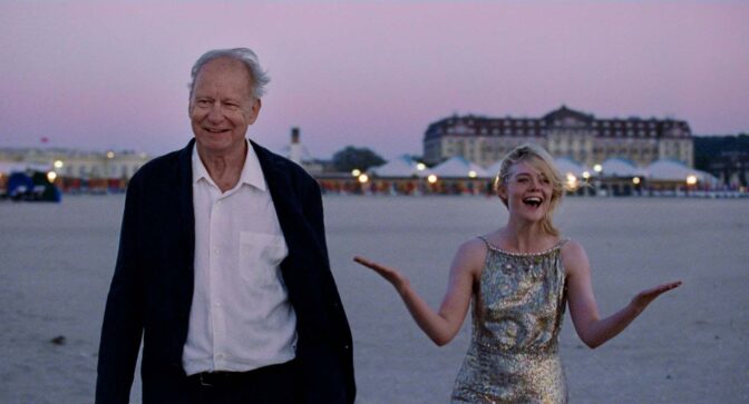 Stellan Skarsgård og Elle Fanning i "Affeksjonsverdi"