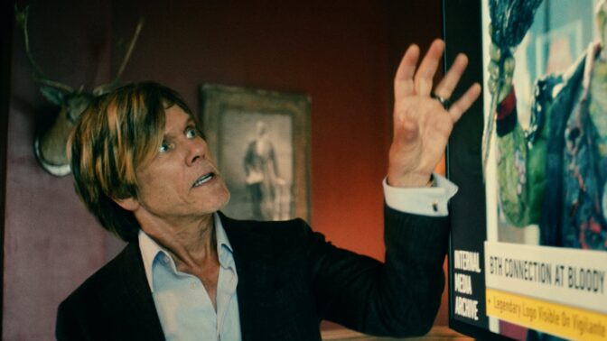 Kevin Bacon spiller en saftig skurkerolle i den nye filmen «The Toxic Avenger».