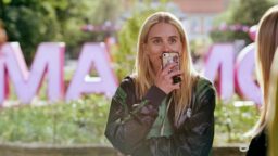Uhemmet kjærlighetsavhengighet i emosjonelt drevet datingserie