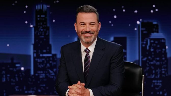 Kimmel tilbake i TV-studio.