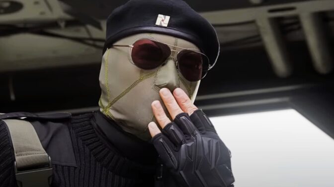 En maskert Lee Pace som morderisk snikmorder i "The Running Man".