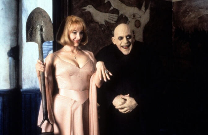 Joan Cusack og Christopher Lloyd går i spader.
