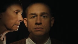 Charlie Hunnam er totalt forvandlet til en dypt menneskelig morder