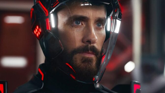 «Tron: Ares» får systemfeil på storskjerm.