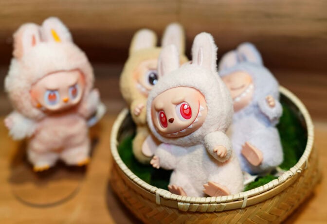 Her er noen av de mange Labubus - eller er det Lafufus?