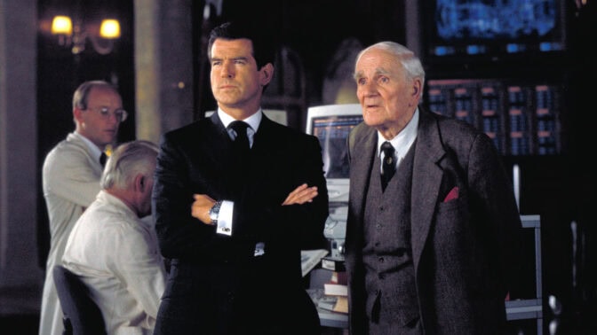 Brosnan og Llewelyn.