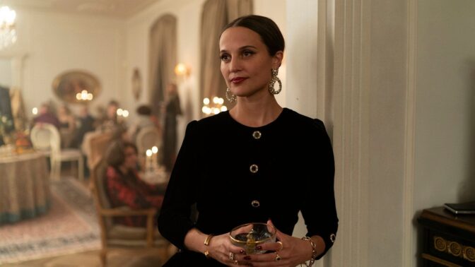 Alicia Vikander i «The Wizard of the Kreml».