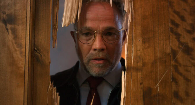 Jon Øigarden har en sentral rolle i den kommende thrilleren. Her fra julesuksessen «Hvis ingen går i fella». © Nordisk Film Distribusjon