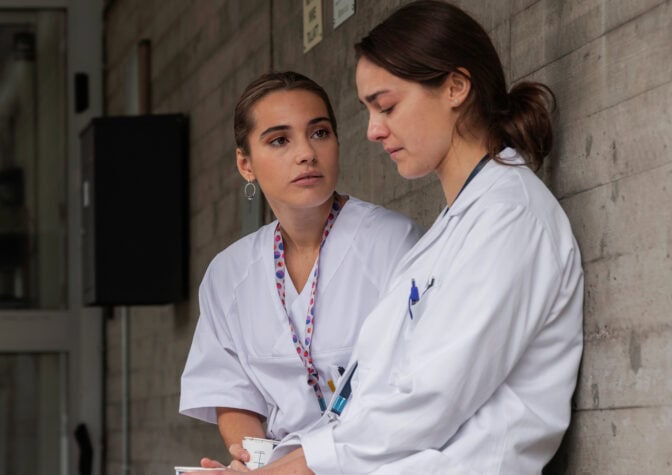 Sofia Tjelta og Elpida Stojcevska i «LIS» © Lillian Julsvik, Rubicon/NRK