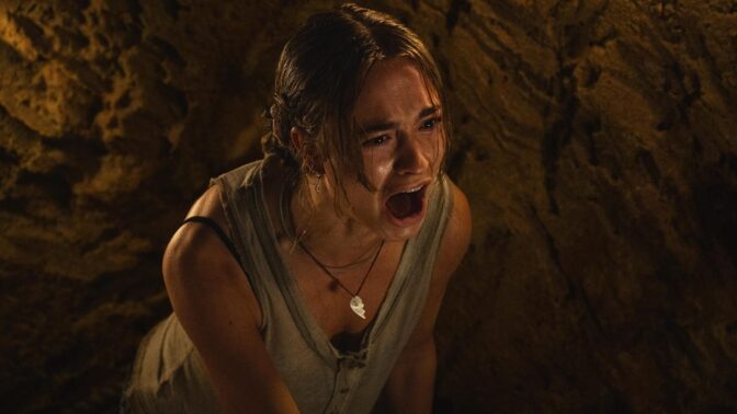 Lucy blir tvunget til å kjempe for å overleve når hennes elskede kjæledyr får rabies.