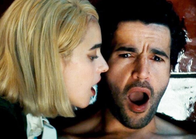 Margaret Qualley og Christopher Abbott