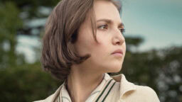 Anmeldelse: «Agatha Christies Syv urskiver» – En farlig jakt på sannheten i et sjarmerende detektiveventyr