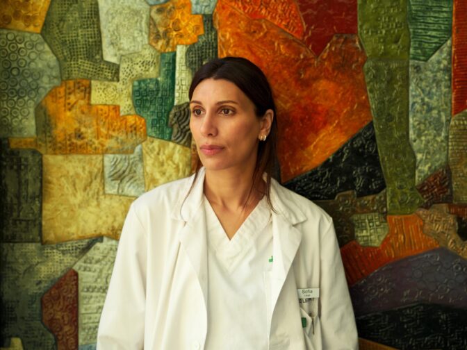 Sara Khorami i "Legevakten". © Einar Aslaksen/Netflix