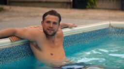 Trailerpremiere: «Vladimir» kommer for å forføre deg denne våren