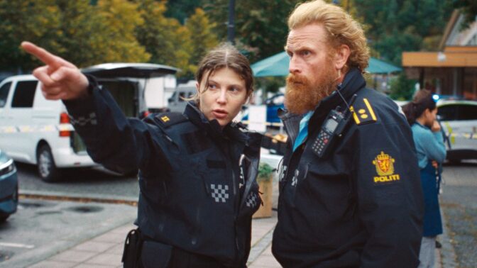 Eili Harboe og Kristofer Hivju i Sogn © TV2