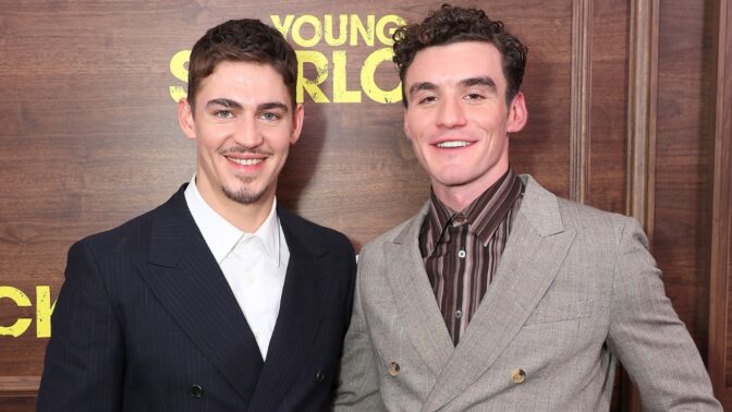 Hero Fiennes Tiffin og Dónal Finn har allerede fått ros for sine prestasjoner i den første sesongen av «Young Sherlock».