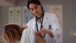 Ny dramaserie setter rekord – gjør tidenes sterkeste åpning på NRK TV