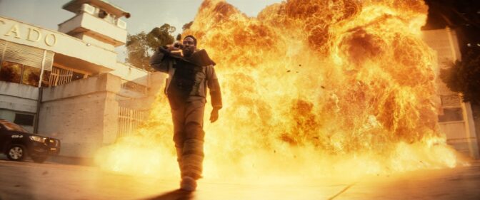Yahya Abdul-Mateen II fortsetter sitt sterke TV-år med en virkelig underholdende actionserie på Netflix.
