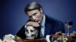 Påsketips: Mads Mikkelsen storspiller som Hannibal Lecter – hele serien er nå på HBO Max