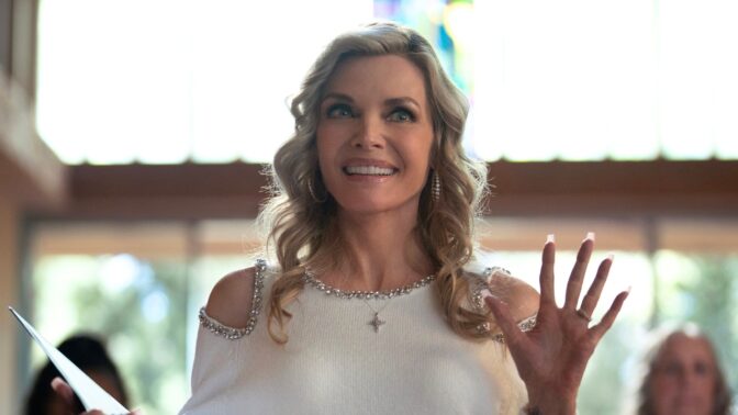 Etter 33 år som ektepar jobber Michelle Pfeiffer og ektemannen David E. Kelley sammen for første gang.