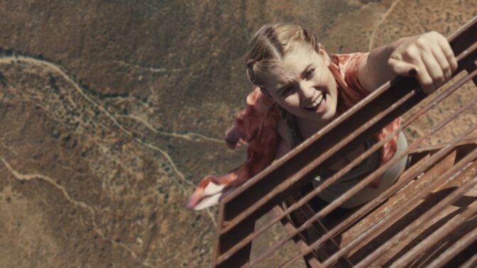 Hun ønsker sikkert at hun hadde blitt liggende i sengen.