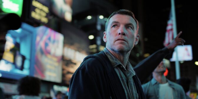 Sam Worthington spiller hovedrollen som David i «I Will Find You» på Netflix.
