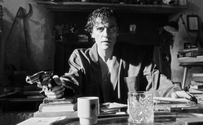 Oscar Isaac i Julian Schnabels «In The Hand Of Dante»
