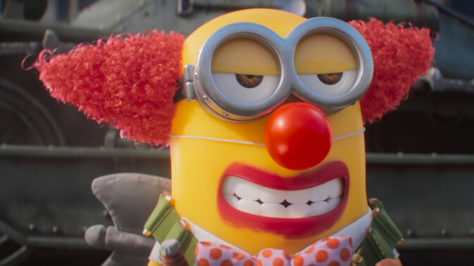 Spoileradvarsel: Det er en minion bak masken.