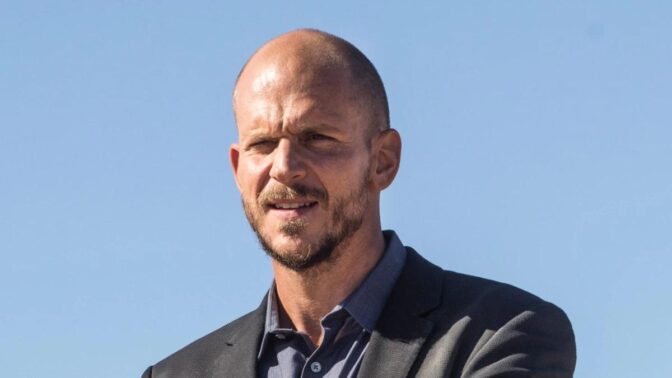 Gustaf Skarsgård i «Westworld».