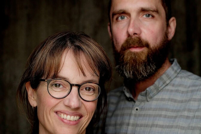 Anne Bjørnstad og Eilif Skodvin, er skaperne bak "Isfolket". © Agnete Brun
