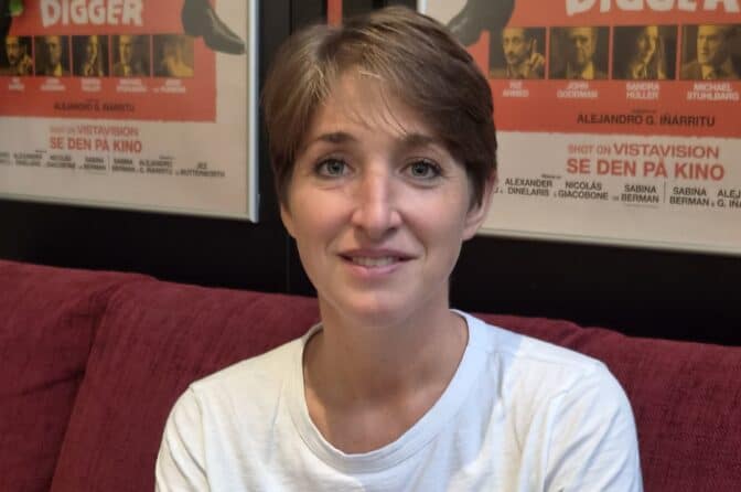 Dara Van Dusen er regissør for «A Prayer for the Dying». 