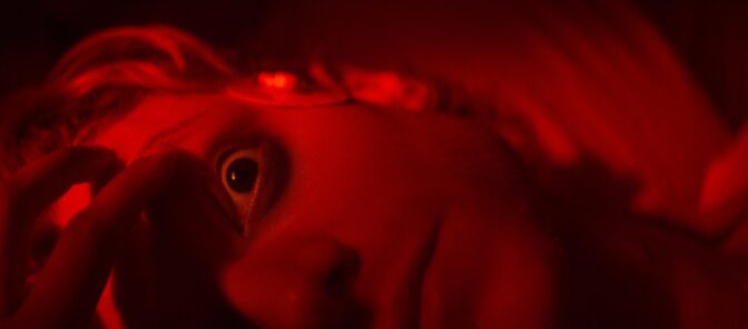 Tom Rhys Harries er antihelten i DCs «Clayface».