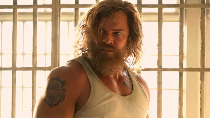 Alan Ritchson i "Motor City".
